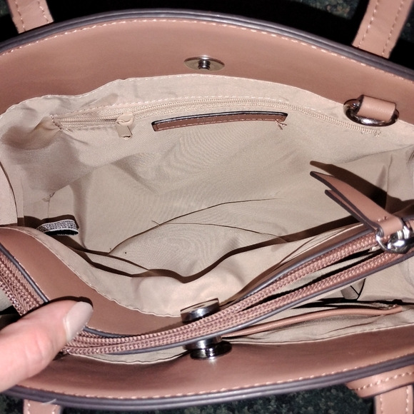 ‼️SOLD‼️Nine West Cream and Brown Satchel - Picture 6 of 10